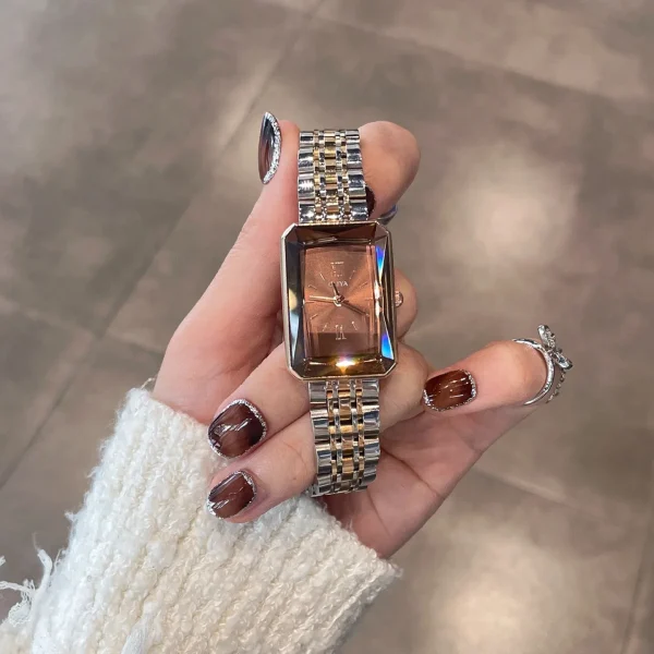 2025 women's retro watch women's light luxury niche art high-end watch women's ladies brand authentic